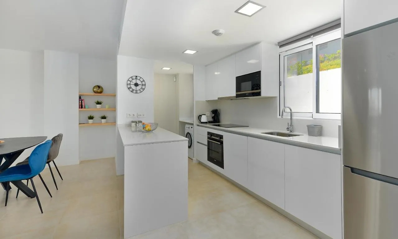 Via Celere 2405 Beautiful Apartment With Seaview Casares